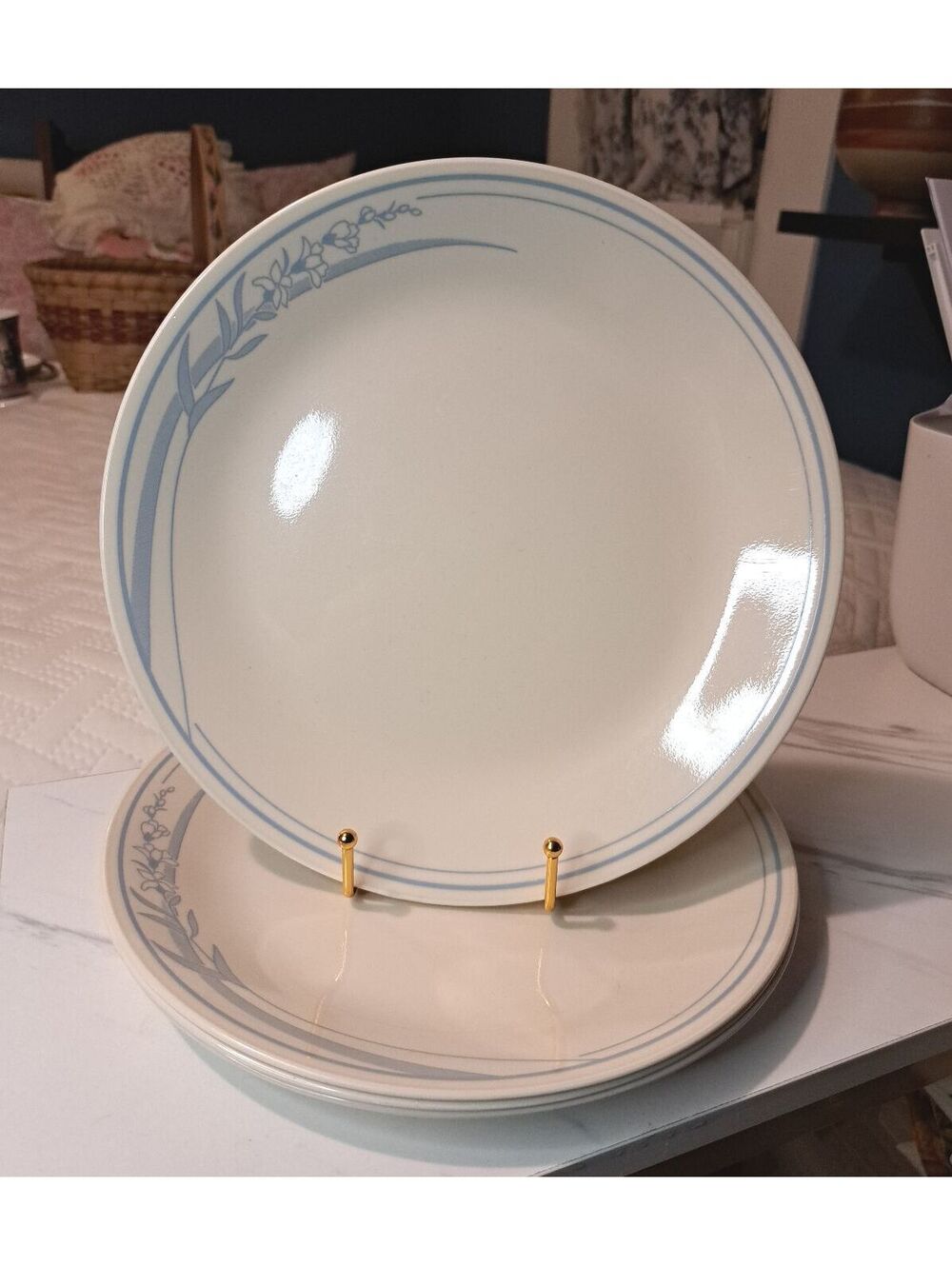 Vintage Set of 4 Corelle Corning Blue Lily Dinner Plates 10 1/4"